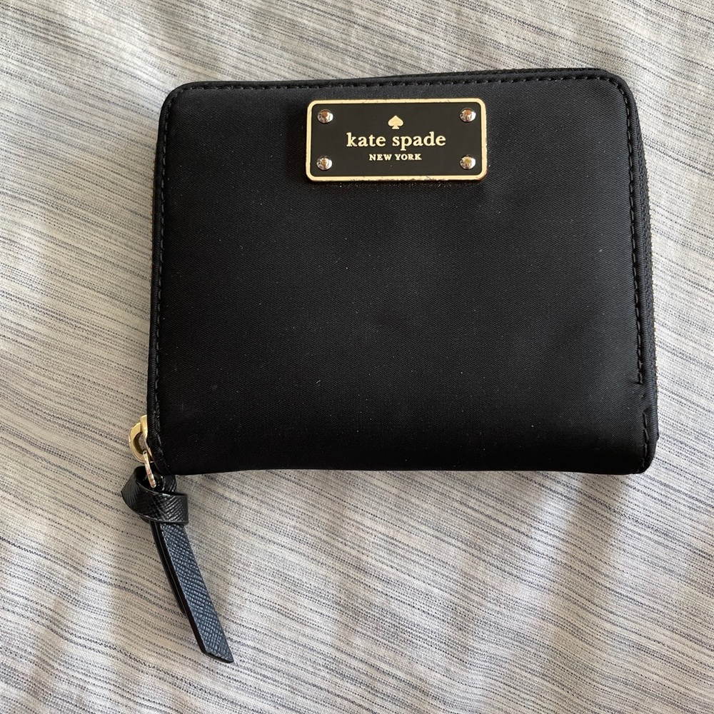 Kate Spade zip around wallet